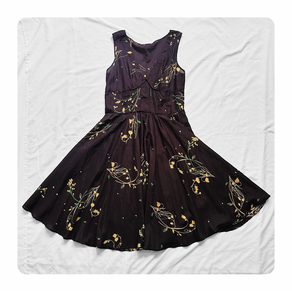 β
Johnny Was Floral Georgette 100%Silk Spring Wedding Guest Dress - Purple β
- Picture 9 of 16